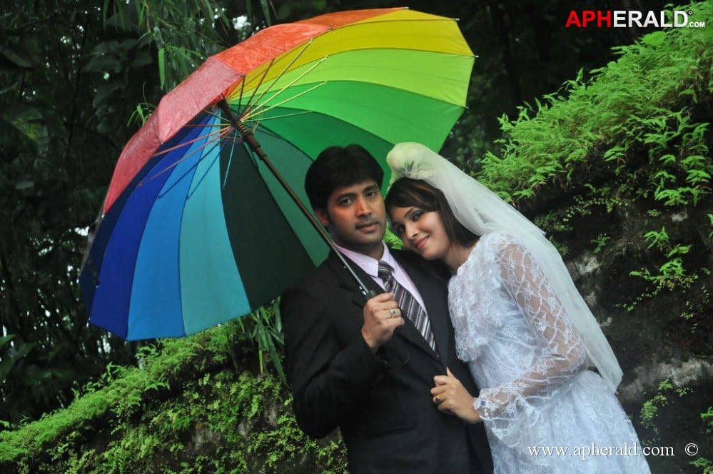 Anandam Malli Modalaindi working stills