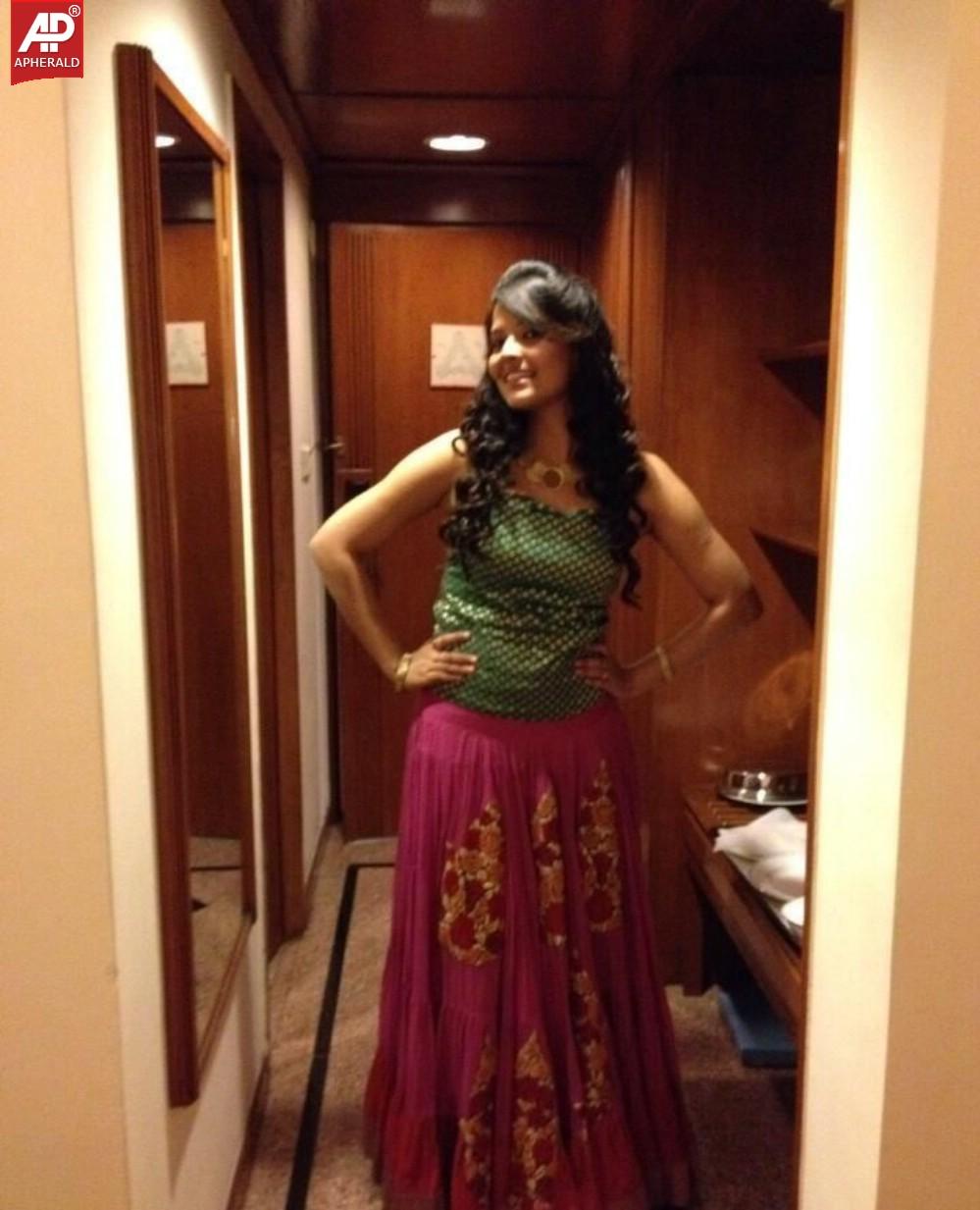 Anchor Anasuya Unseen Rare Images