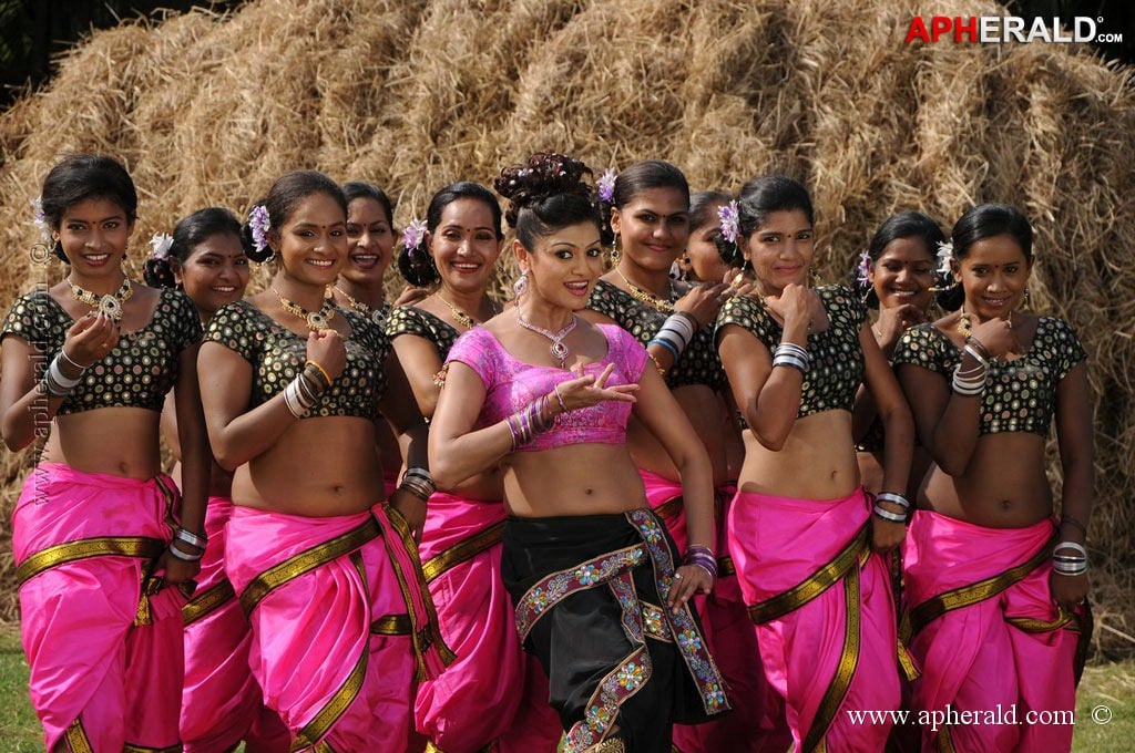 Angusam Movie hot Stills