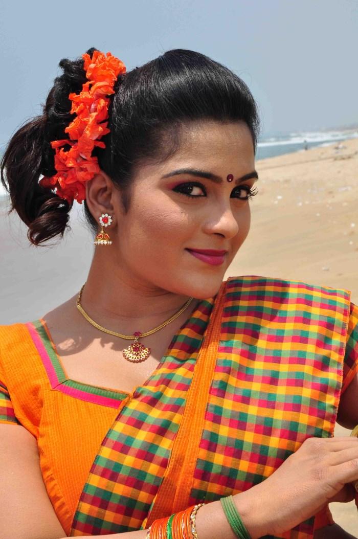 Anjukku Onnu Movie Stills
