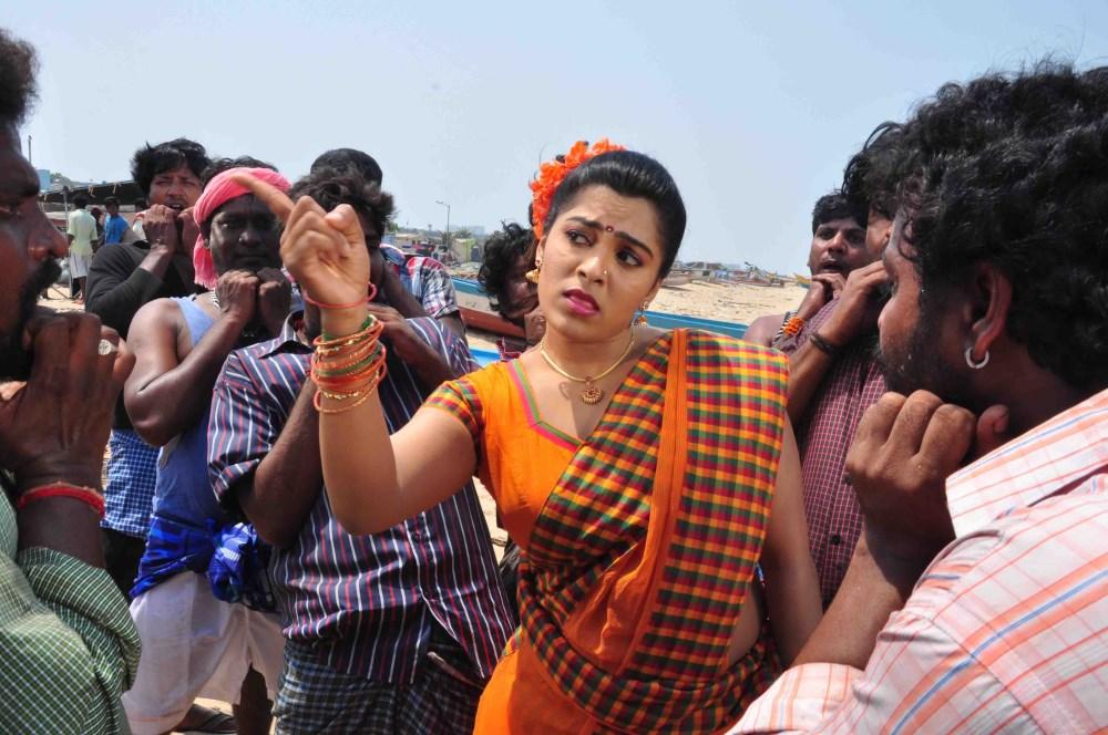 Anjukku Onnu Movie Stills
