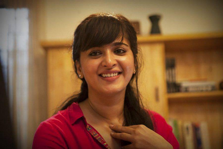 Anushka Stills From Yennai Aridhaal Movie