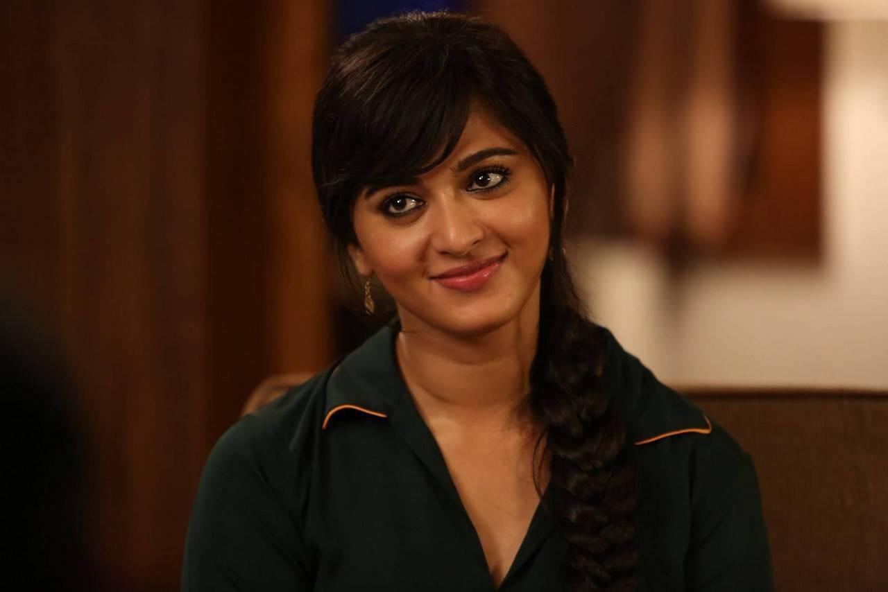Anushka Stills From Yennai Aridhaal Movie