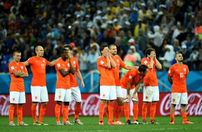 Argentina Beat Netherlands 4-2 On Penalties