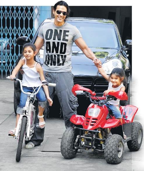 Arjun Rampal and Family Photos