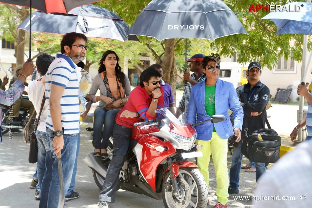 Attarintiki Daredi Movie Working Stills