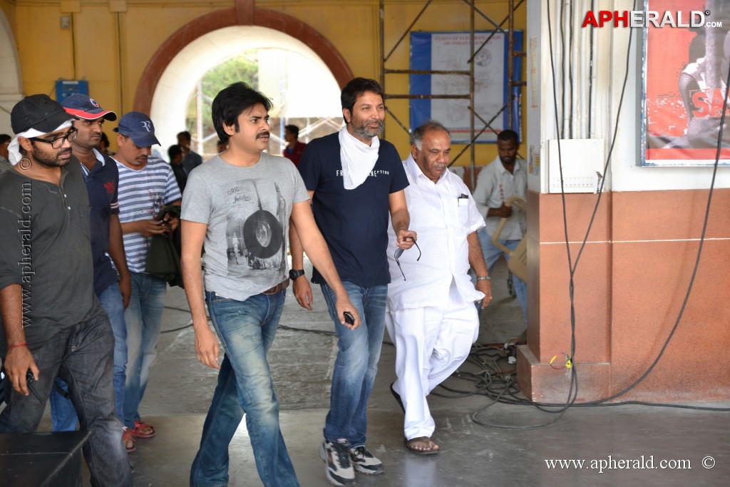 Attarintiki Daredi Movie Working Stills