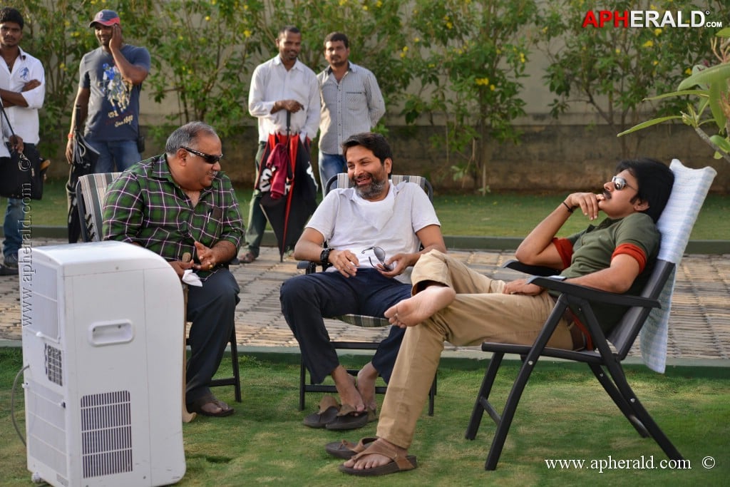 Attarintiki Daredi Movie Working Stills
