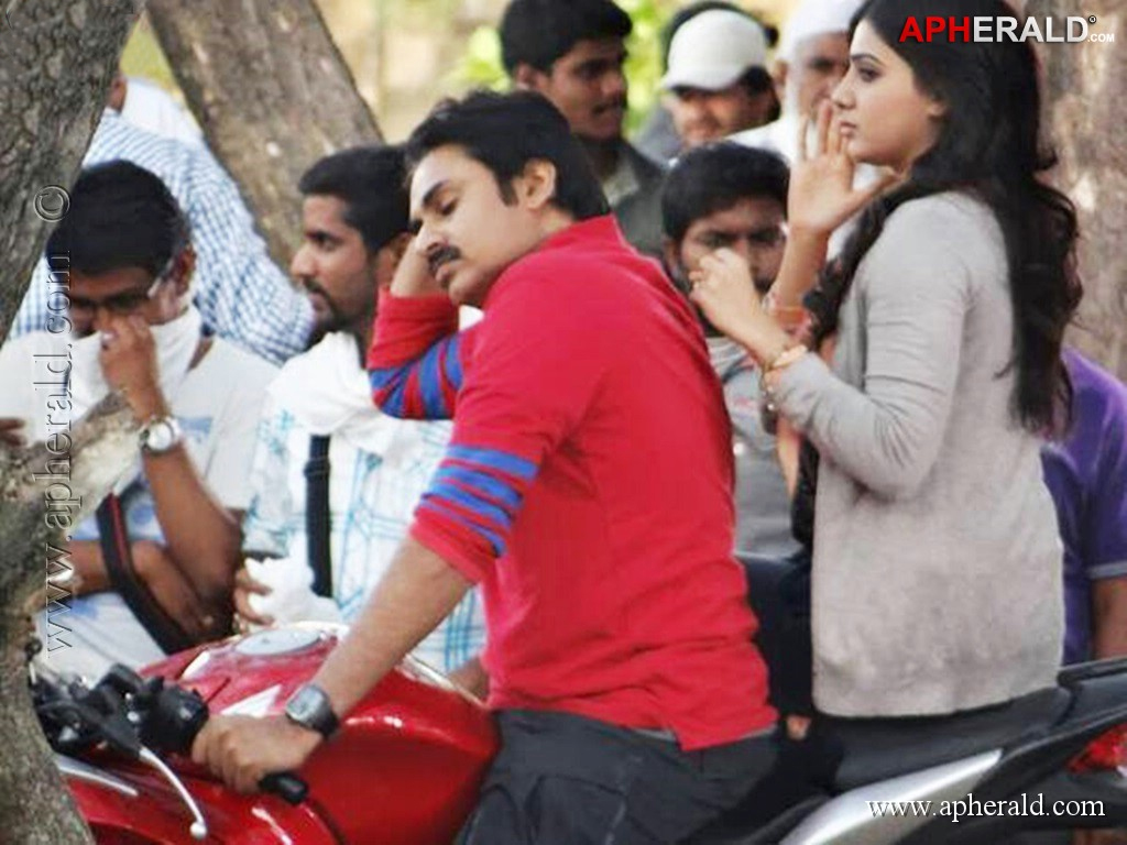Attarintiki Daredi Working Stills