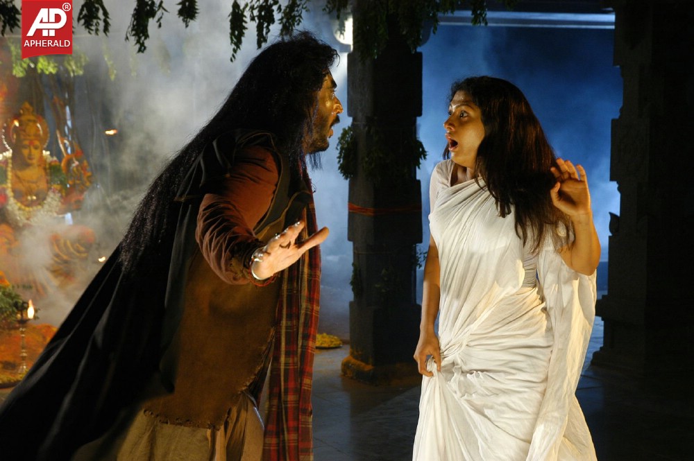 Avatharam Movie New Working Stills