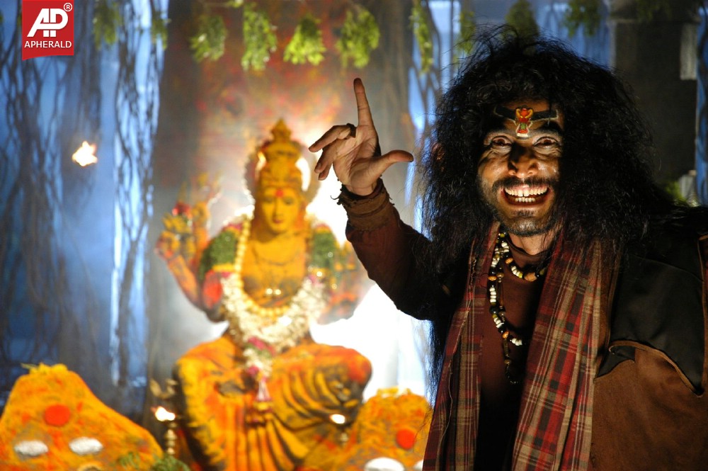 Avatharam Movie New Working Stills