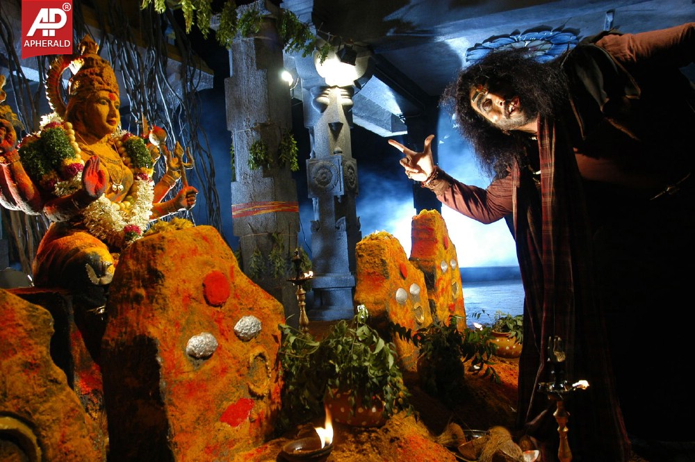 Avatharam Movie New Working Stills