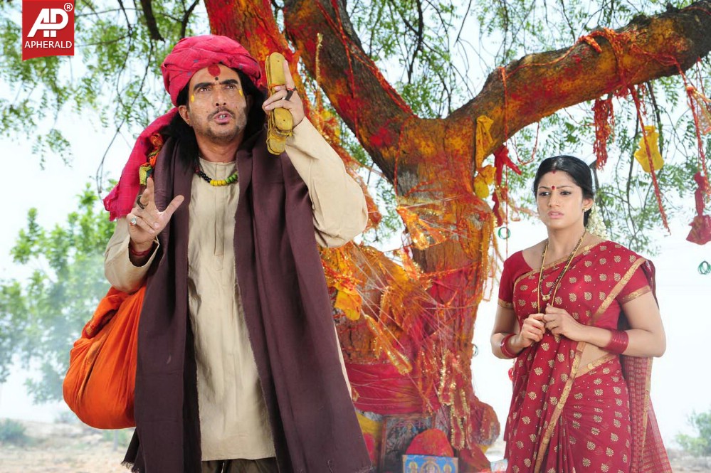 Avatharam Movie New Working Stills