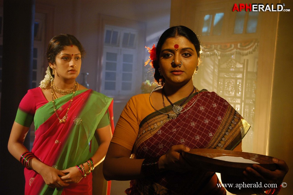 avatharam movie photos