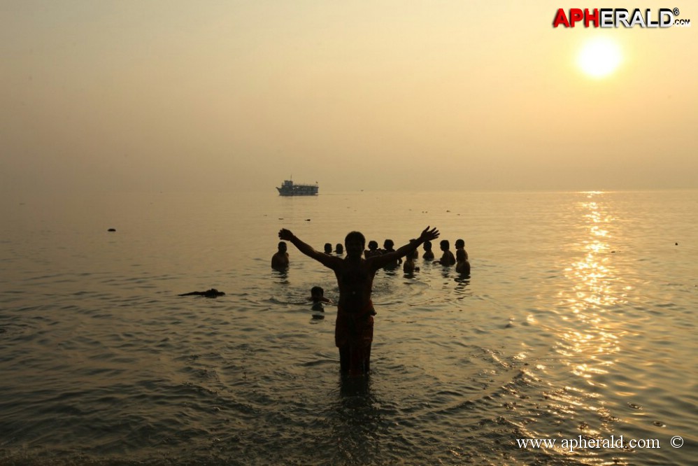 Ayyappa Darshanam Movie Working Stills