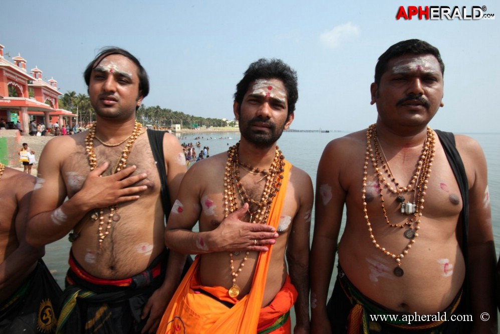 Ayyappa Darshanam Movie Working Stills