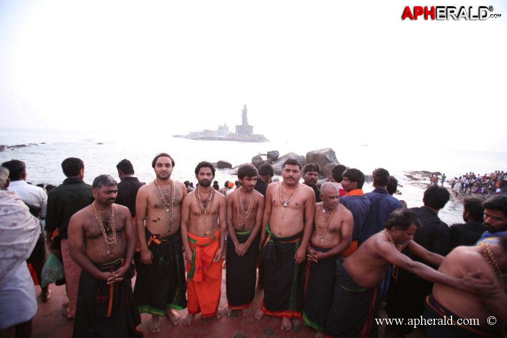 Ayyappa Darshanam Movie Working Stills