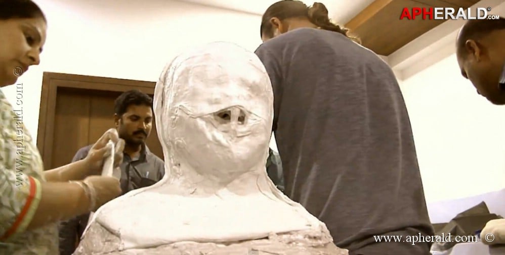 Bahubali Anushka 1st Look n Making Photos