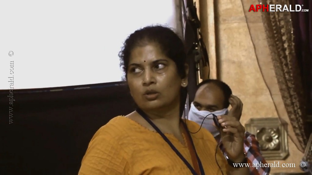 Bahubali Movie 1st Look n Making Stills