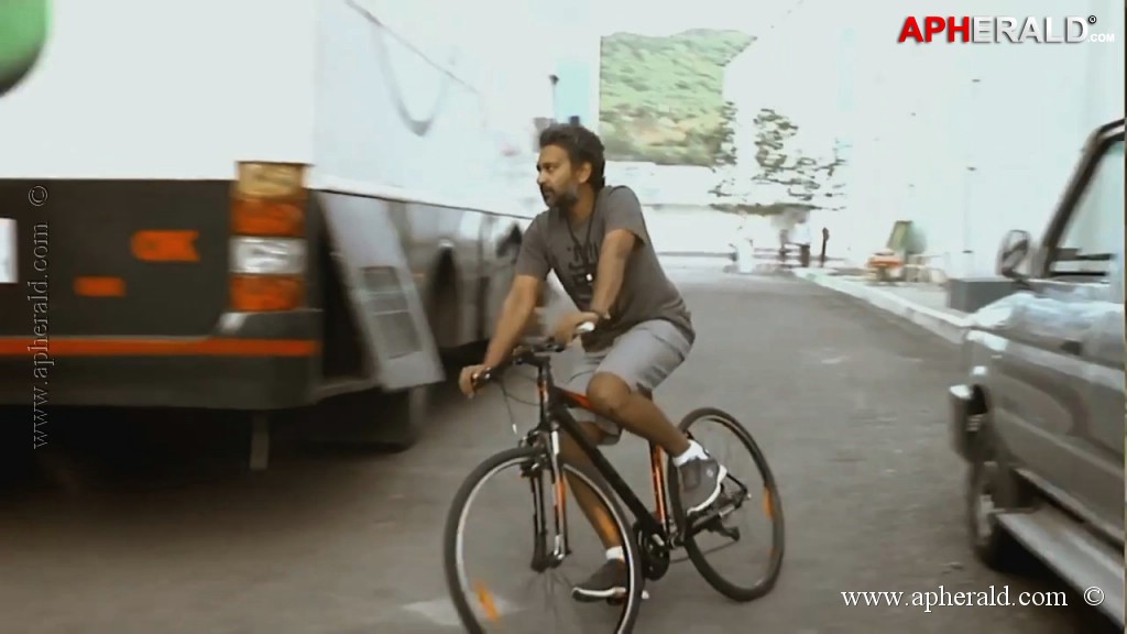 Bahubali Movie 1st Look n Making Stills