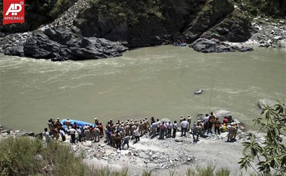 Beas River Tragedy Photos