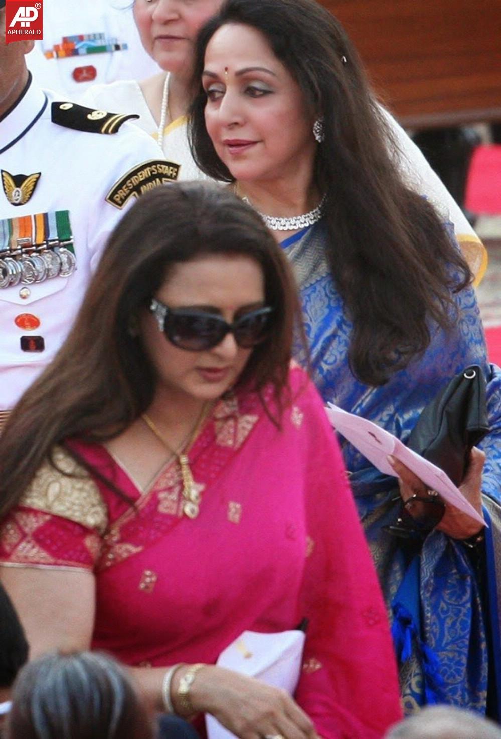 Bolly Celebs At Modi Swearing Ceremony