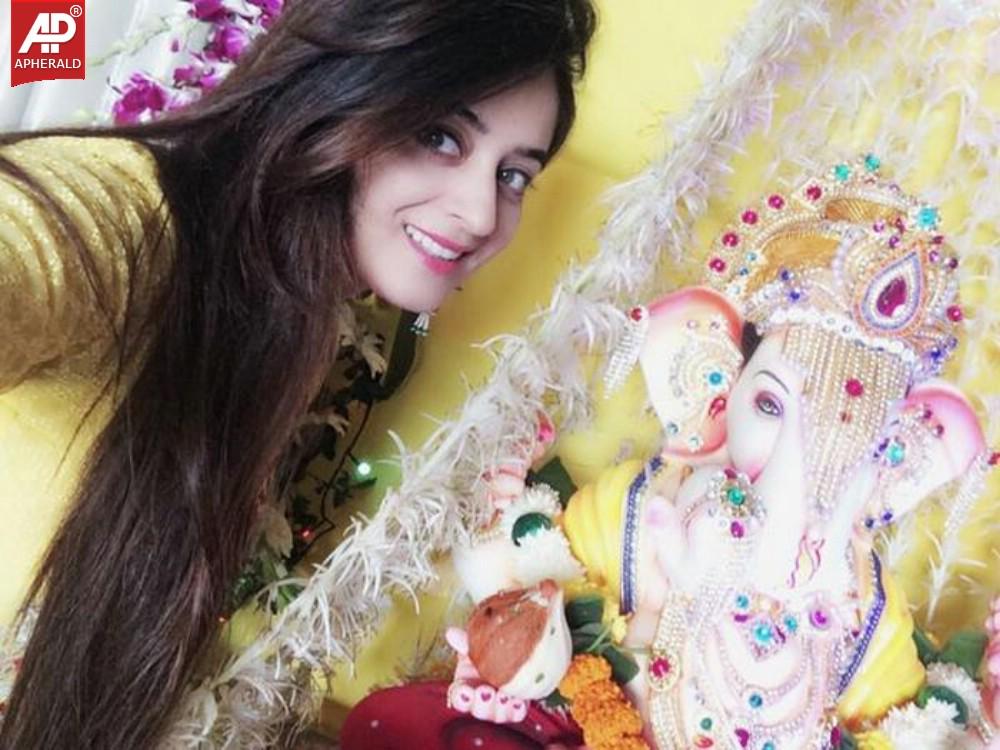 Bollywood Celebs Celebrate Ganesh Chaturthi 2014