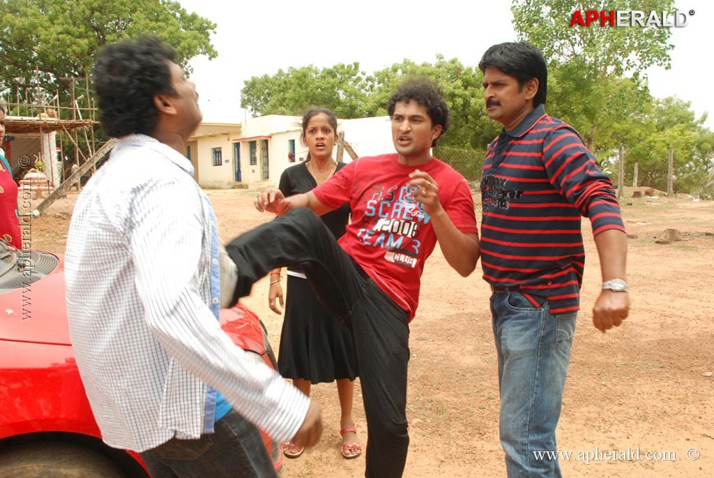 Bommai Nayakom Tamil Movie Spicy Stills