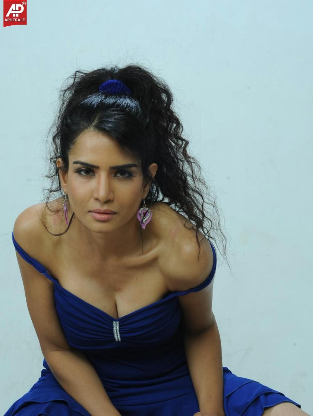 Boom Boom Movie Stills