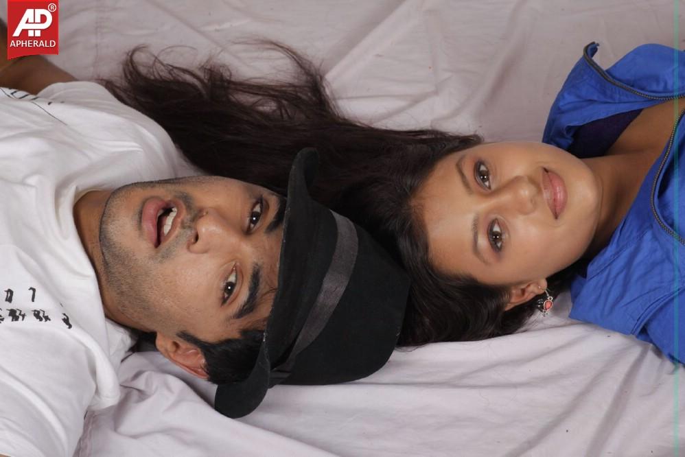 Boy Meets Girl Tholiprema Katha Photos