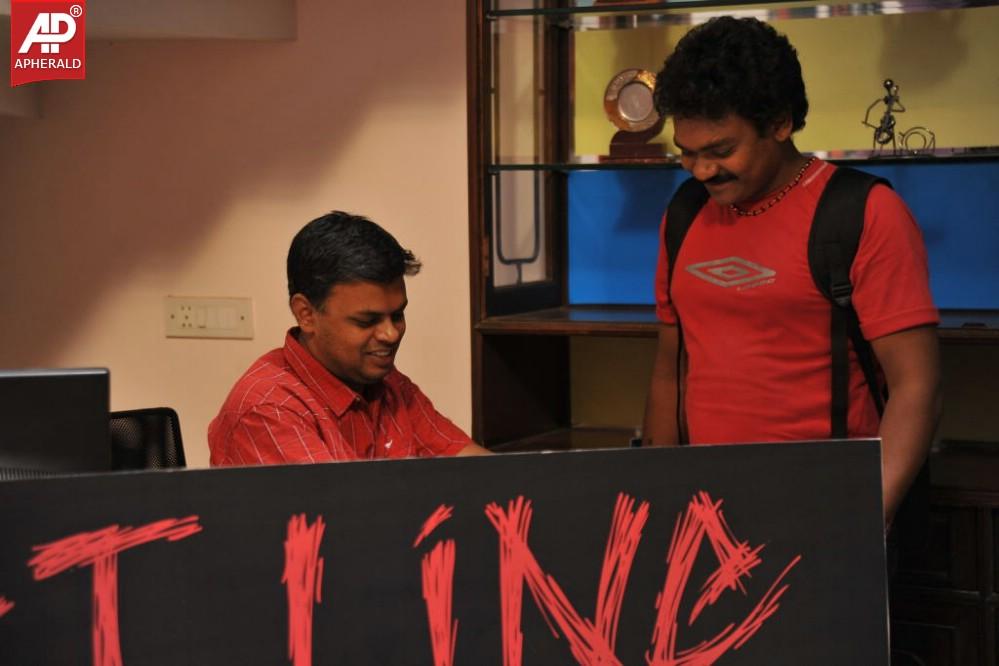 Boy Meets Girl Tholiprema Katha Working Stills