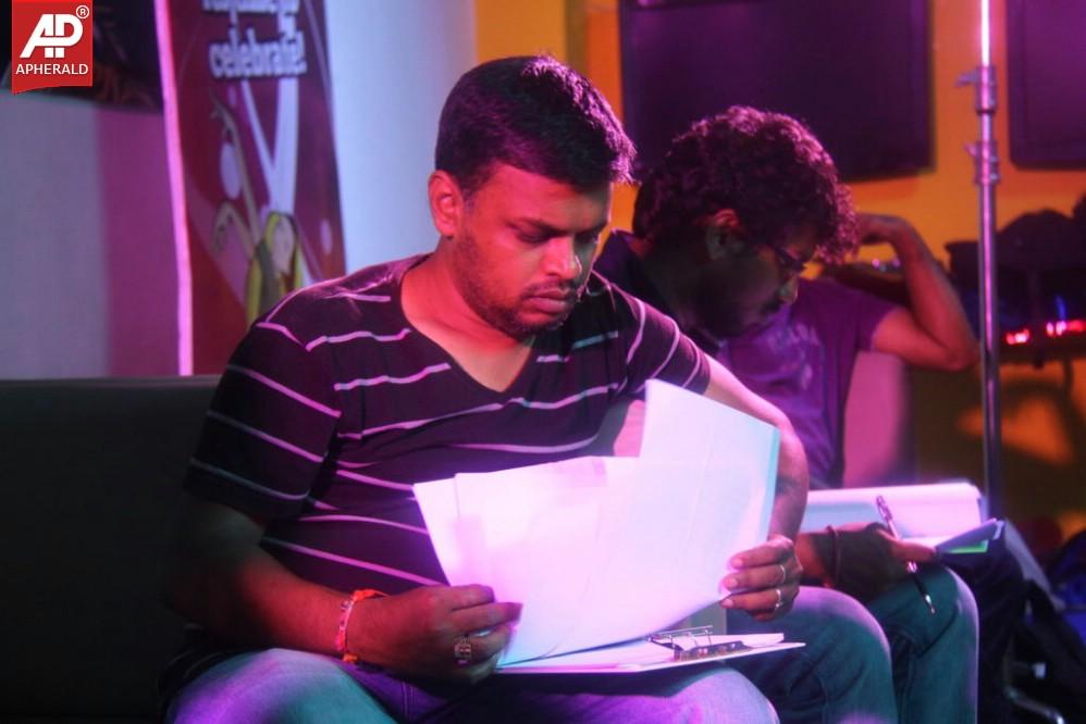 Boy Meets Girl Tholiprema Katha Working Stills