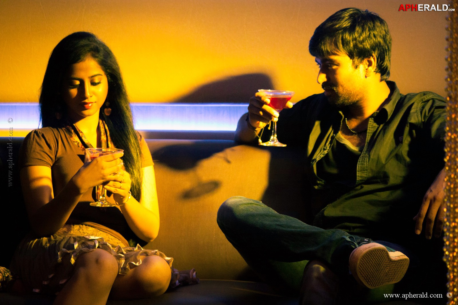 break up movie hot stills