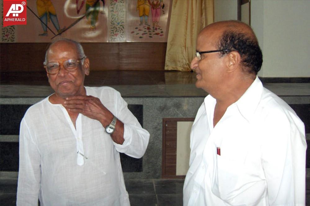 Cartoonist Bapu Photos