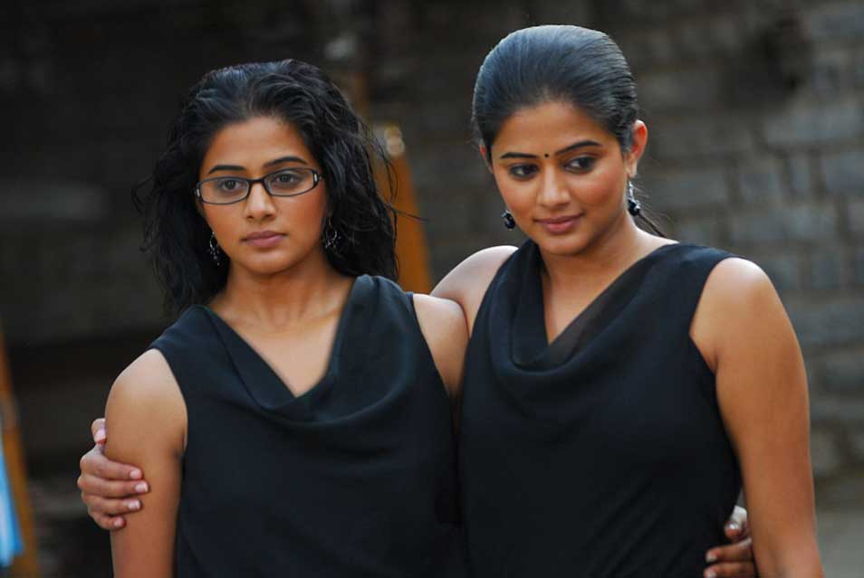 Charulatha Telugu Movie Wallpapers - Priyamani