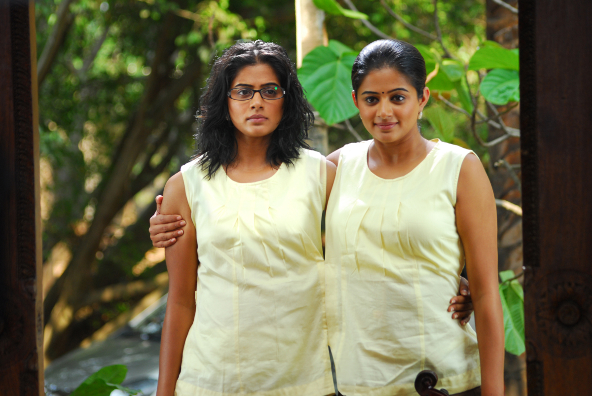 Charulatha Telugu Movie Wallpapers - Priyamani