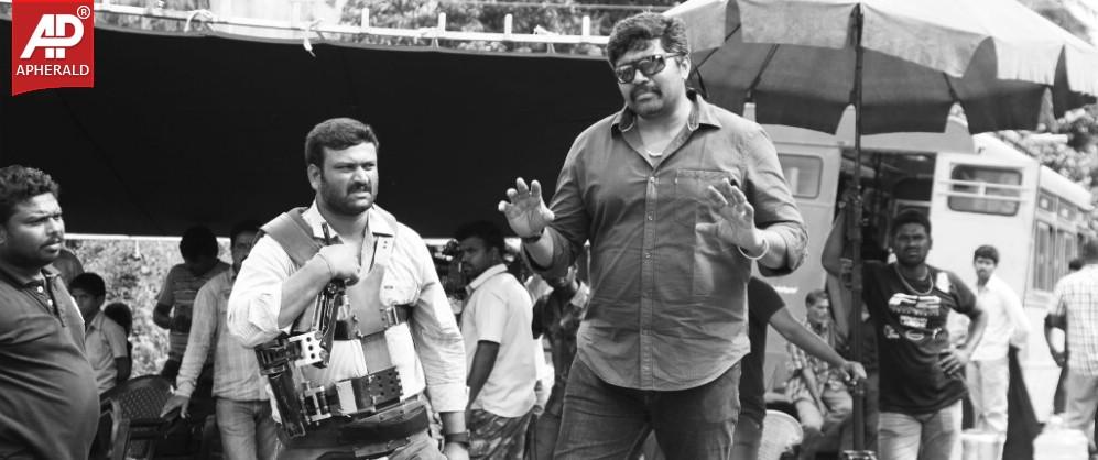 Chikkadu Dorakadu Working Stills