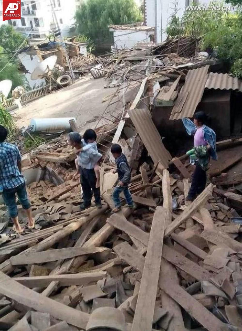 China Earthquake Photos
