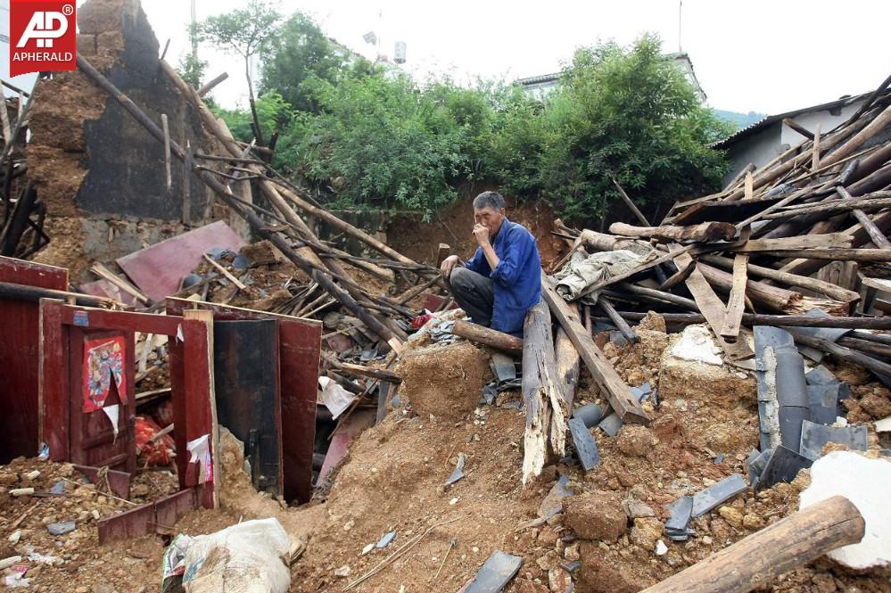 China Earthquake Photos