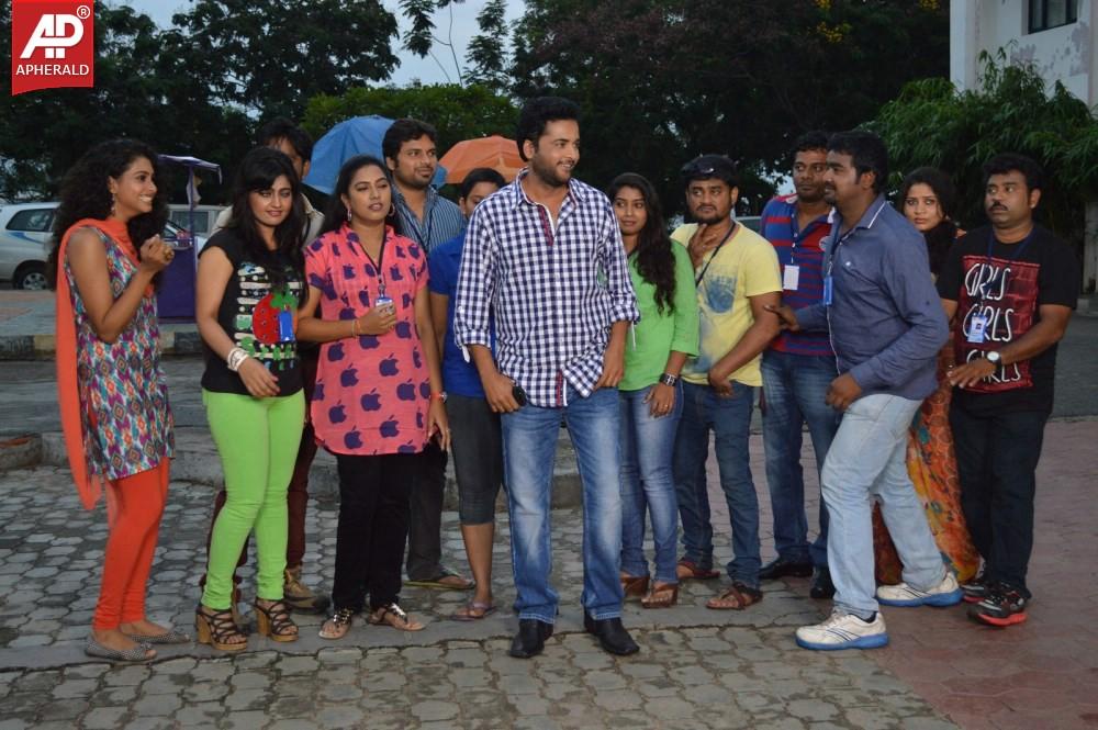 Choosinodiki Choosinantha Movie Latest Stills
