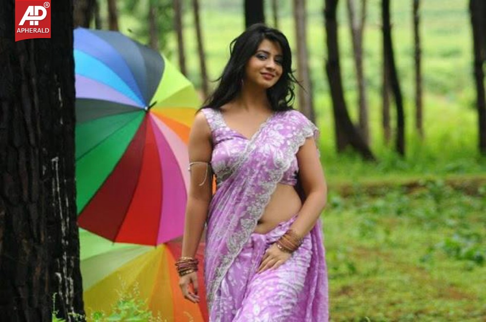 Cute Mallu Actresses Stills