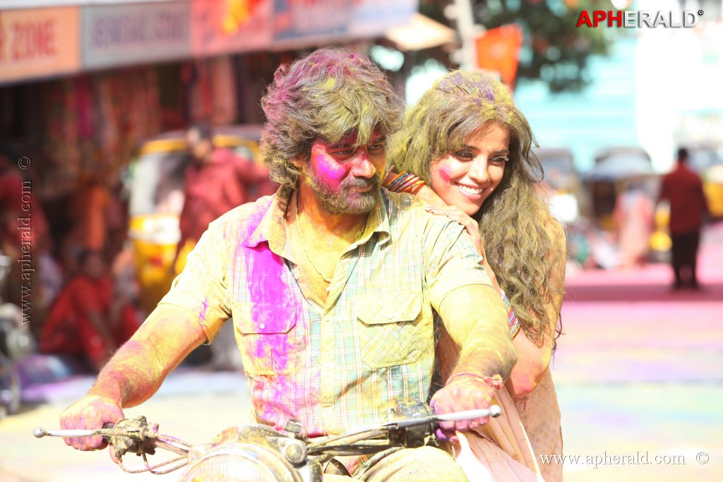 Dalam Movie Stills