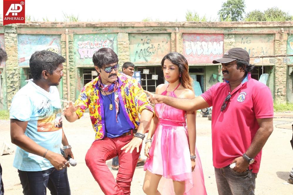 Dhee Ante Dhee Movie On Location Stills