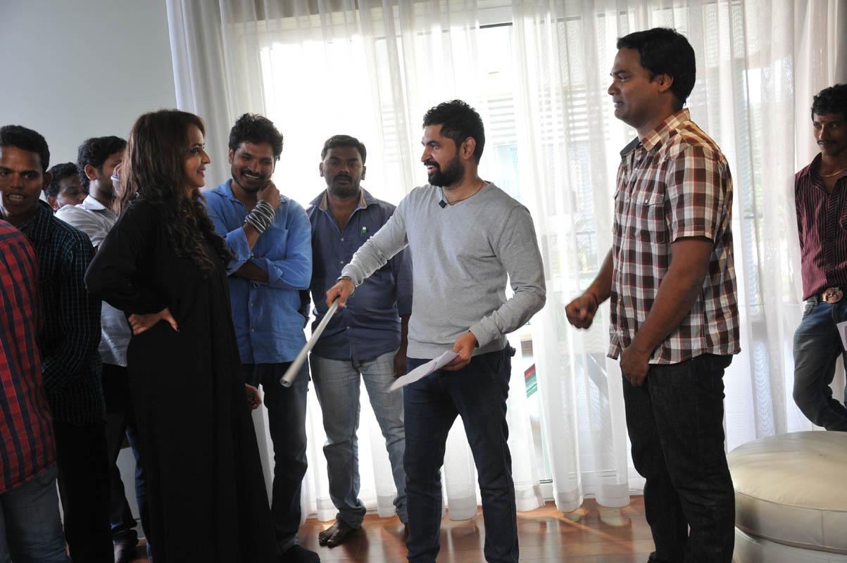 Dongaata Working Stills