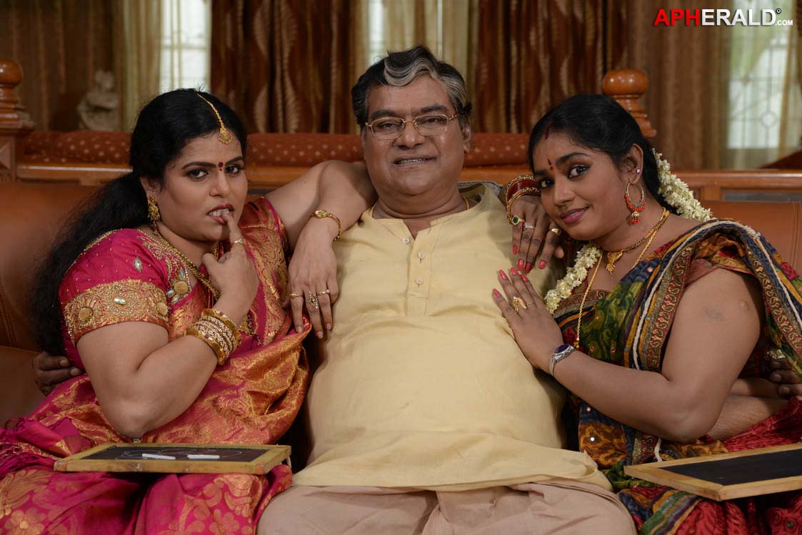 Dula Seenu Working Stills