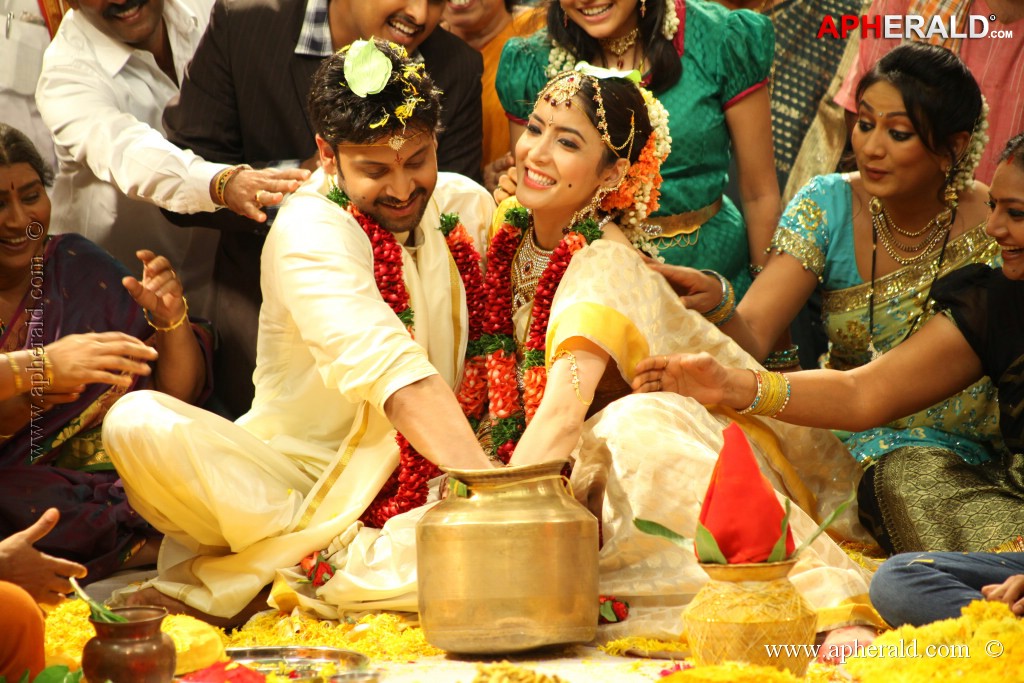 Emo Gurram Egaravachu Movie Stills