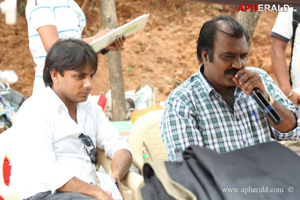 Emo Gurram Eguravachu Working Stills