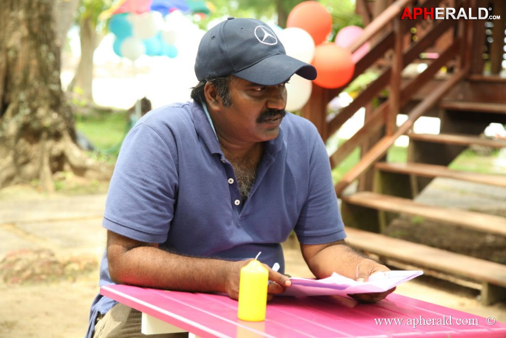 Emo Gurram Eguravachu Working Stills