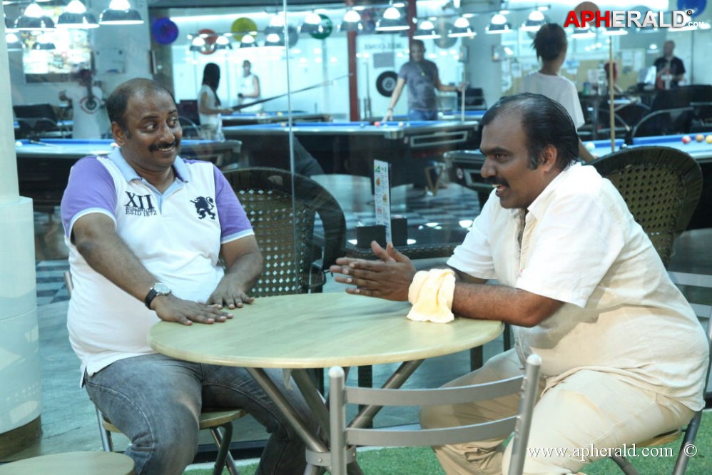 Emo Gurram Eguravachu Working Stills
