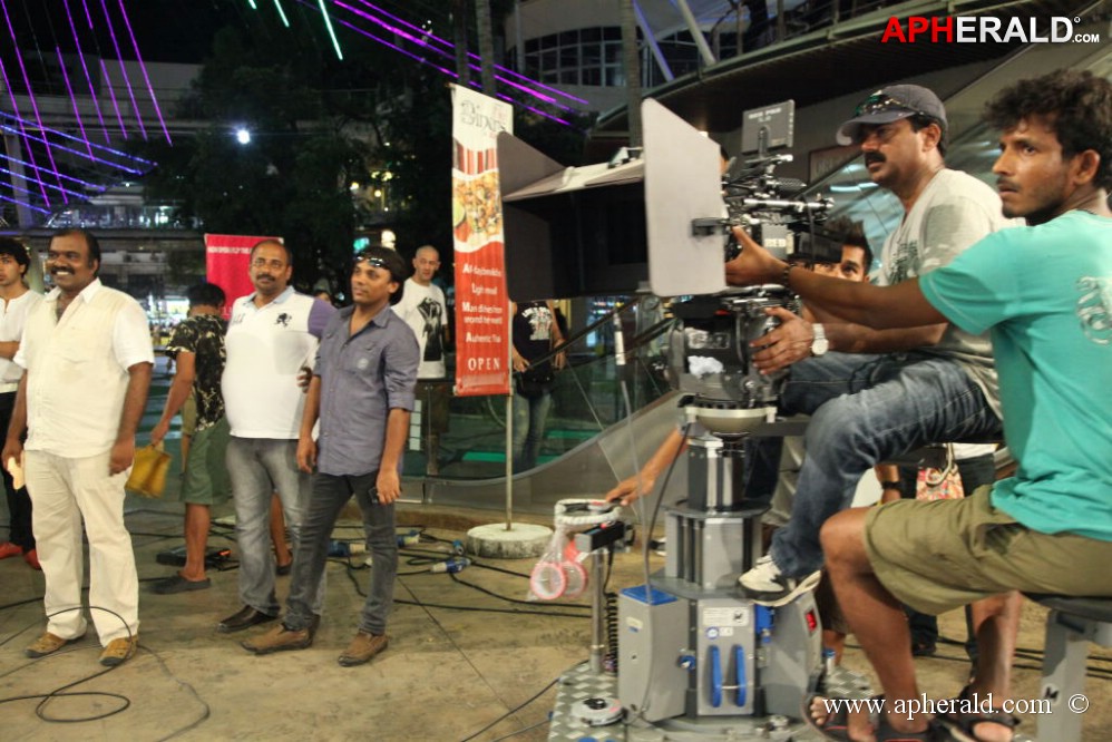 Emo Gurram Eguravachu Working Stills